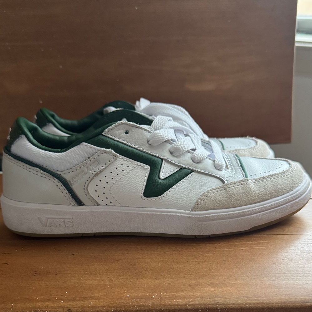 Vans Serio Collection-White and Green Sneakers
